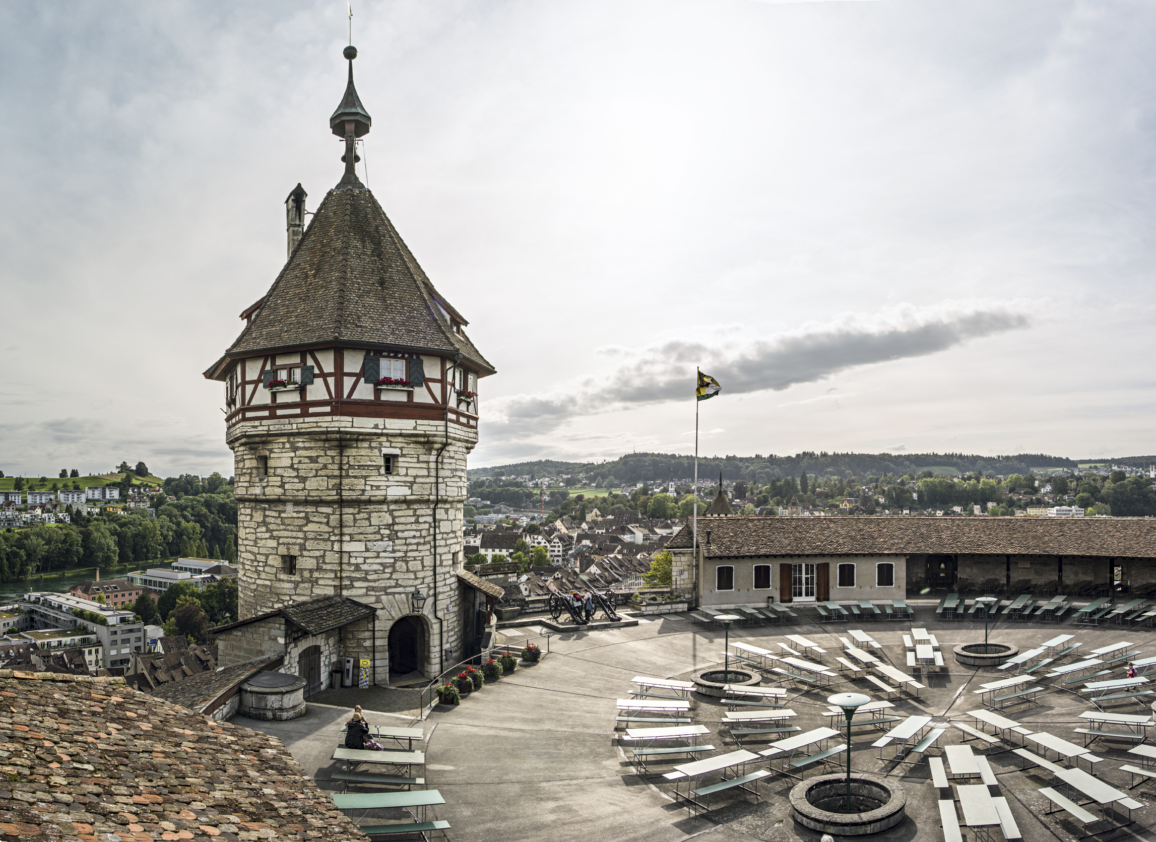 Altstadt mit Munot Schaffhausen Schweiz Tourismus