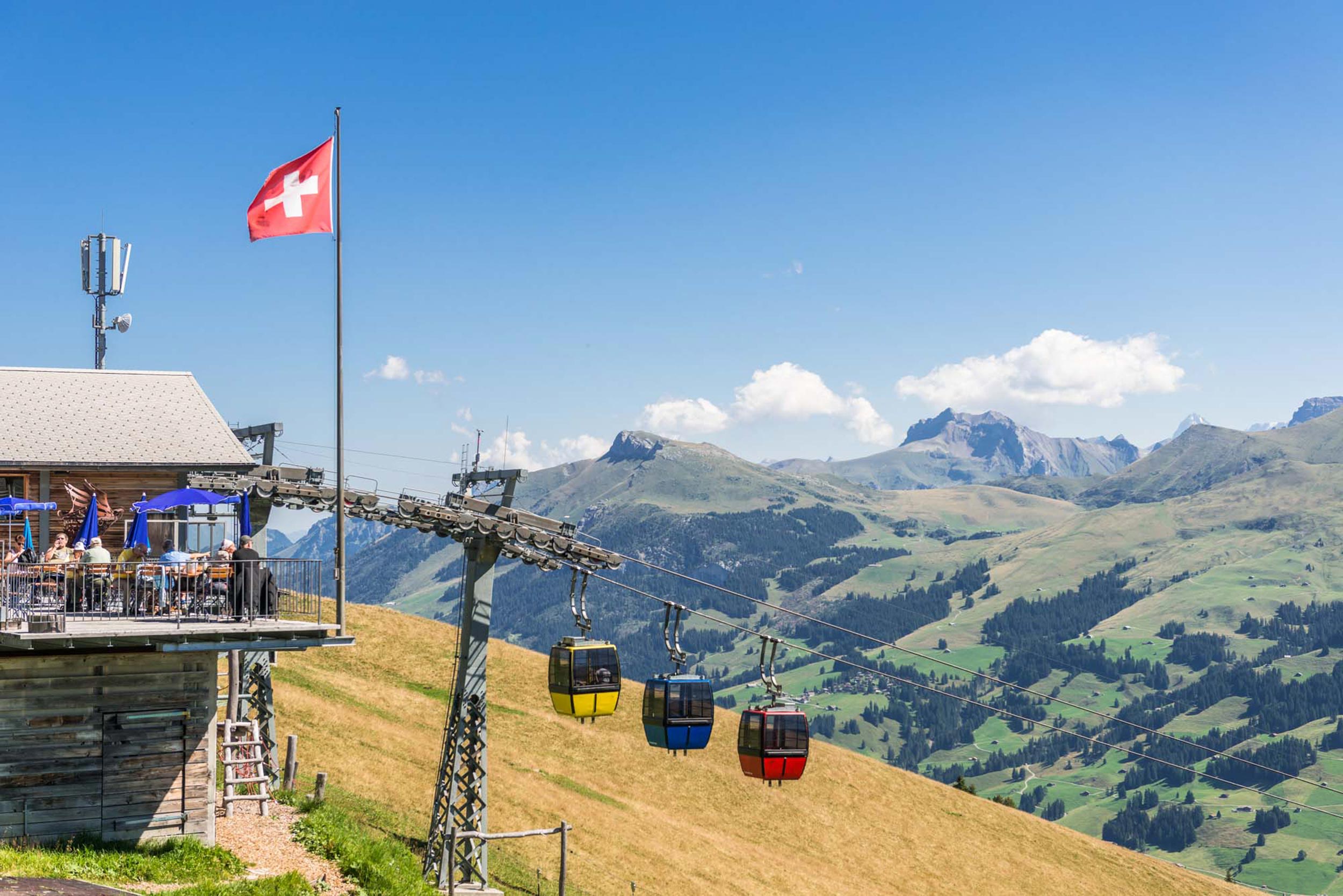 Tschentenalp Aussicht übers Tal Schweiz Tourismus