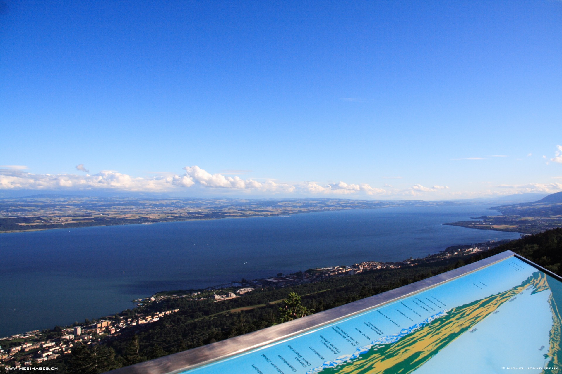 Panoramaturm von Chaumont Schweiz Tourismus